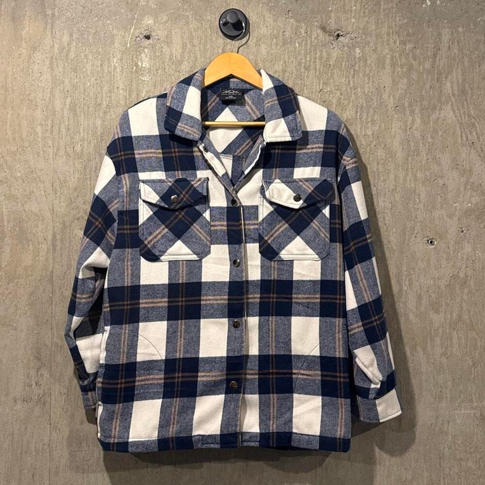 Blue and white plaid snap